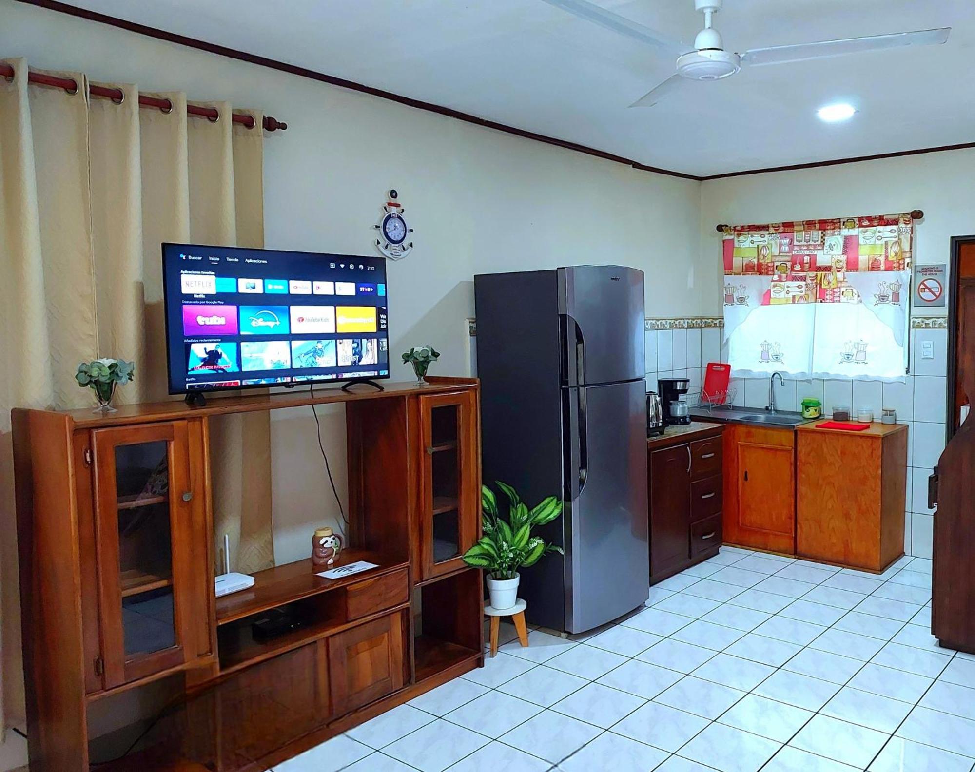 Casa Equipada En El Centro De Puntarenas Villa Bagian luar foto