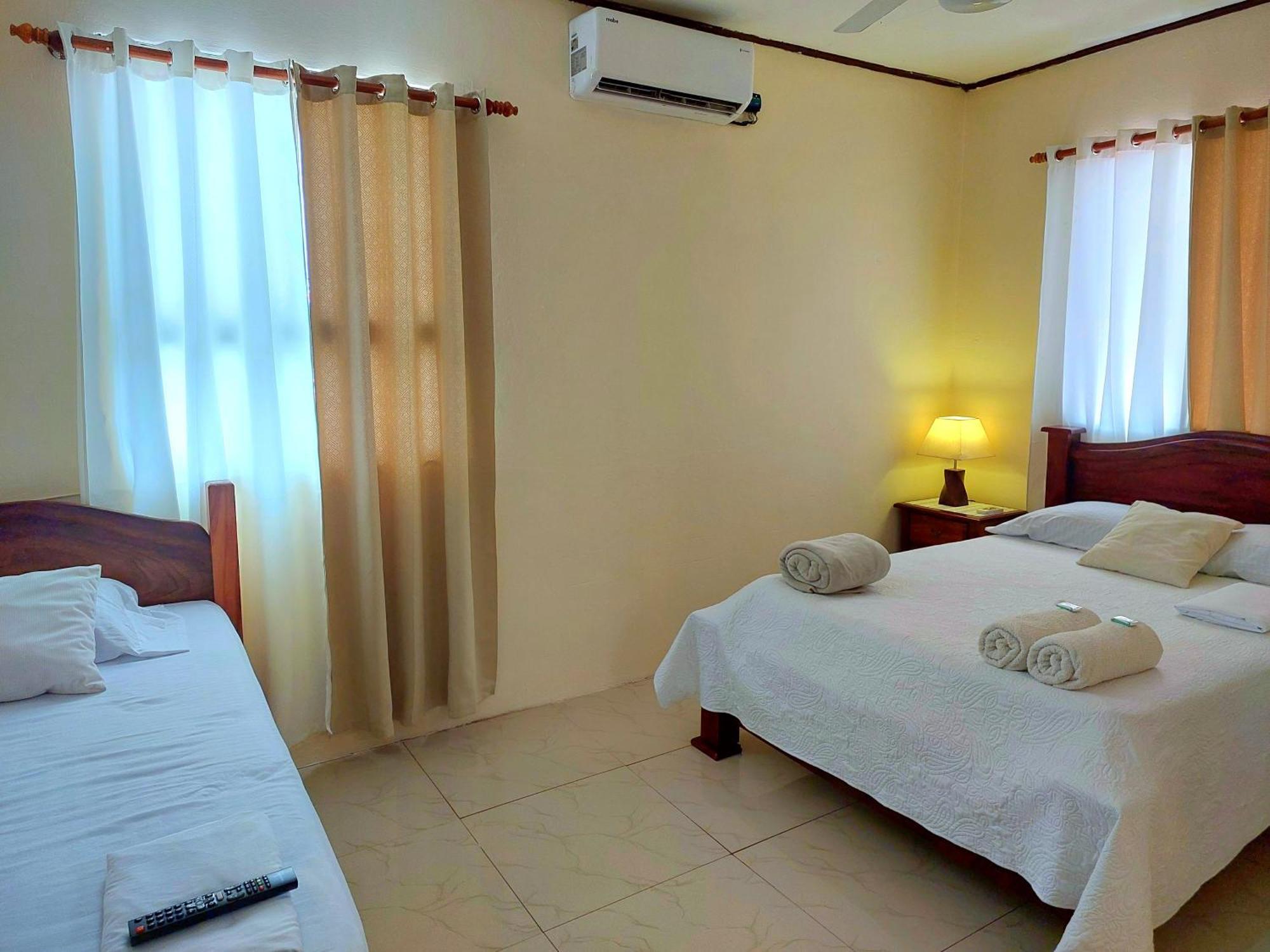 Casa Equipada En El Centro De Puntarenas Villa Bagian luar foto